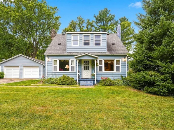 1290 1st St, Downing, WI 54734