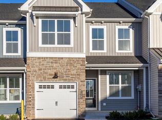 28 Ironwood Dr, Royersford, PA 19468