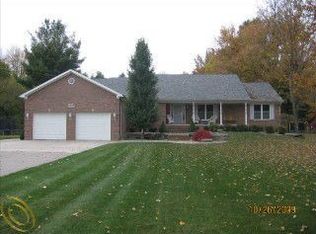 4369 Pine Grove Ave, Fort Gratiot, MI 48059
