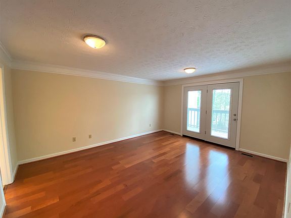 4th image of 8819 Ashton Ct