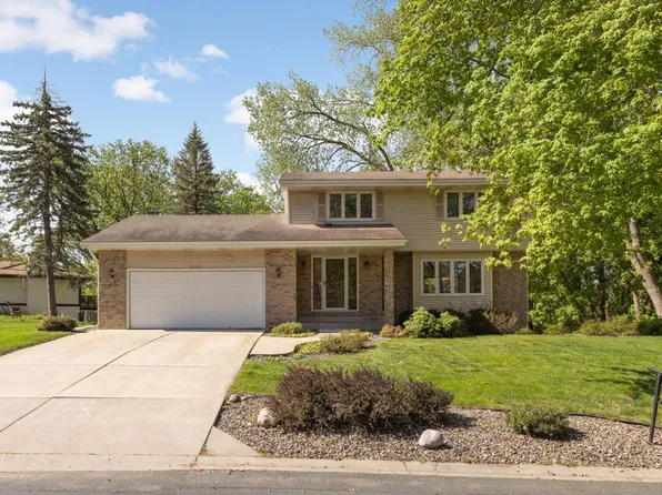 2405 Erin Ct, New Brighton, MN 55112
