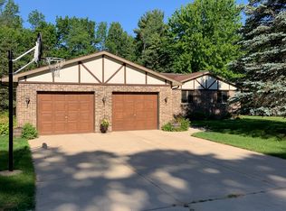 3911 Sumac Dr, Pulaski, WI 54162