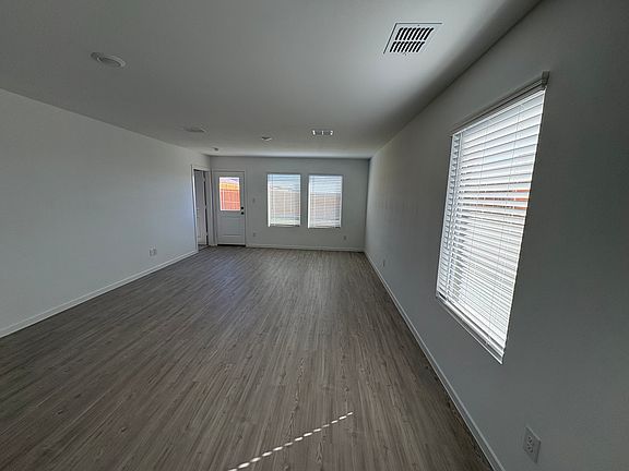 5th image of 1220 Falcon Heights Dr