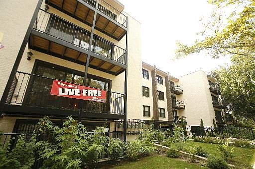 1st image of 1711 W Jarvis Ave APT 105