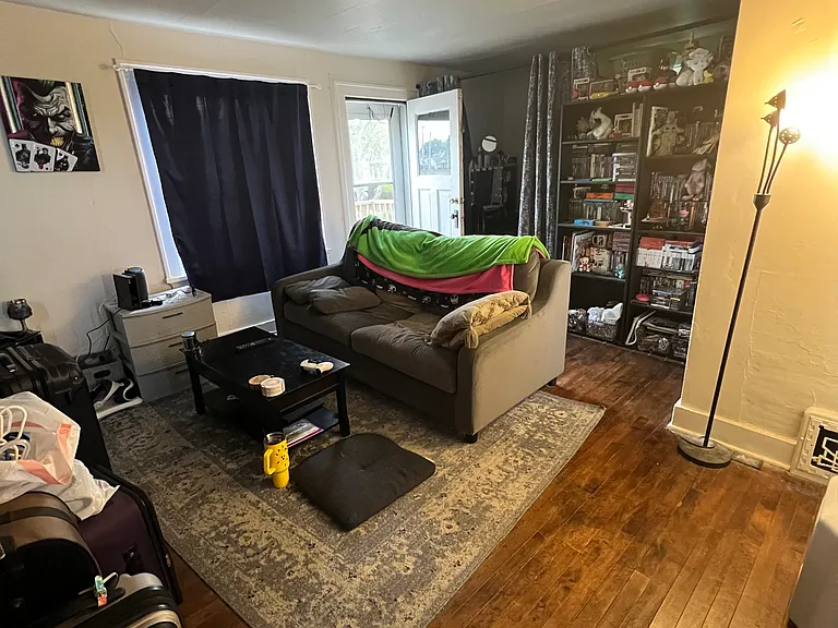 6926 W Burnham St — Photo 7