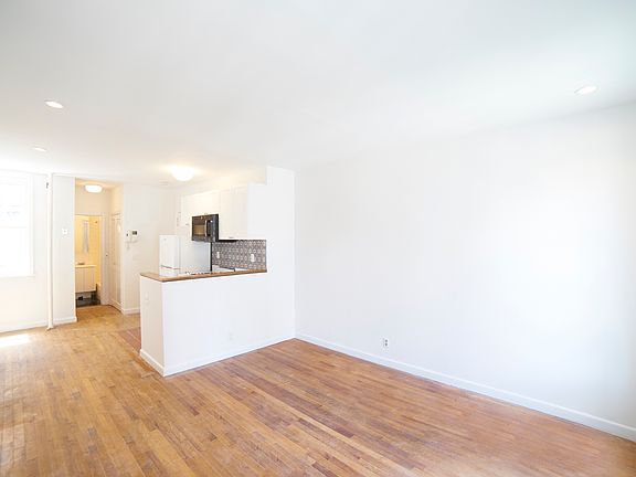 3rd image of 229 E 89th St APT 5RE