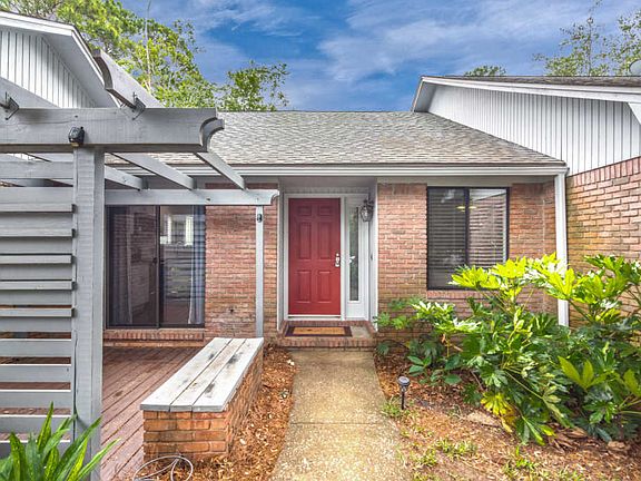 3rd image of 316 Curacao Way