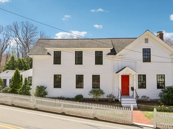 108 Kendall St, Walpole, MA 02081