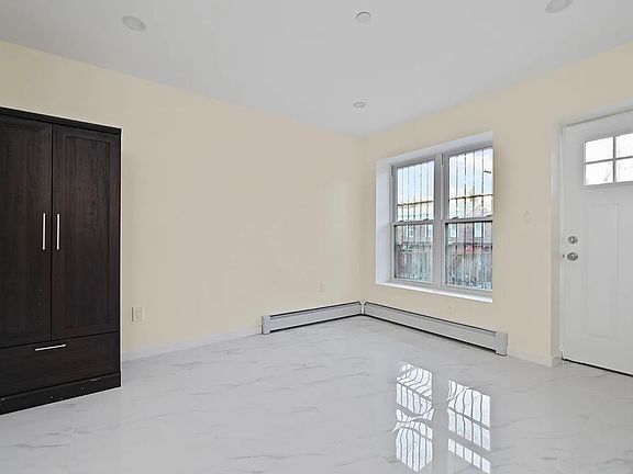 5th image of 2141 E 16th St Floor 2