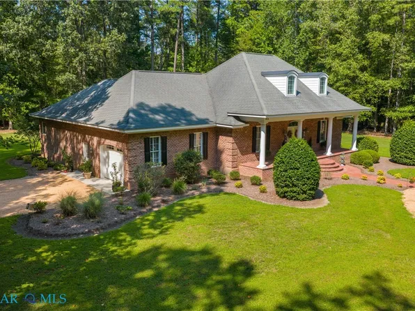452 Sunset Vista Dr, Hartfield, VA 23071
