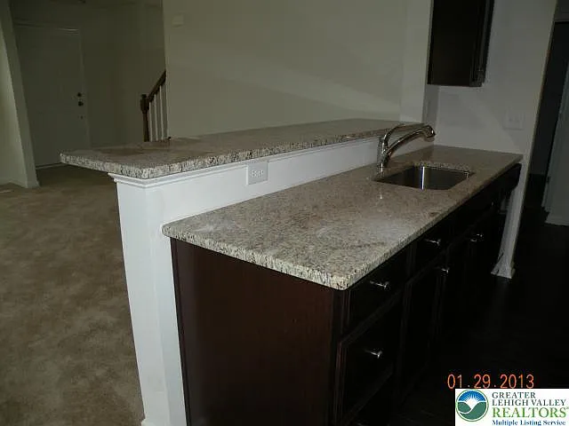 5985 Valley Forge Dr — Photo 7
