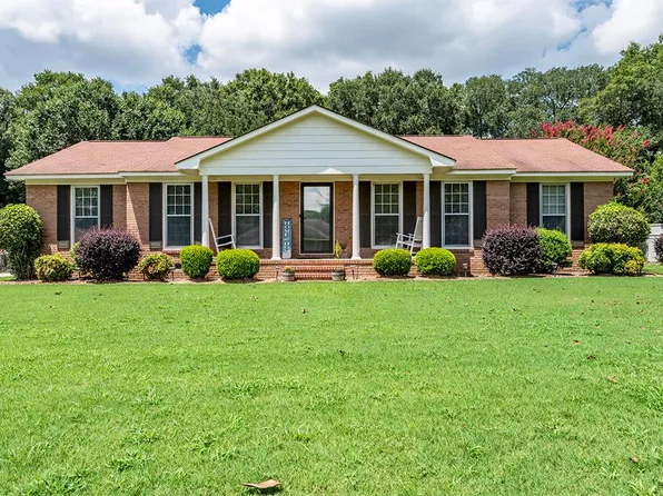 149 Cannon Dr, Leesburg, GA 31763
