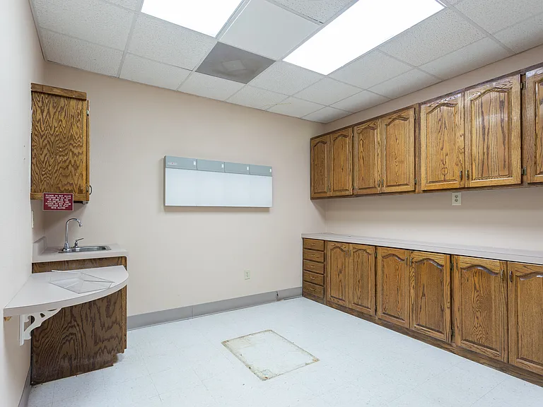 620 Quintard Ave #1 — Photo 35