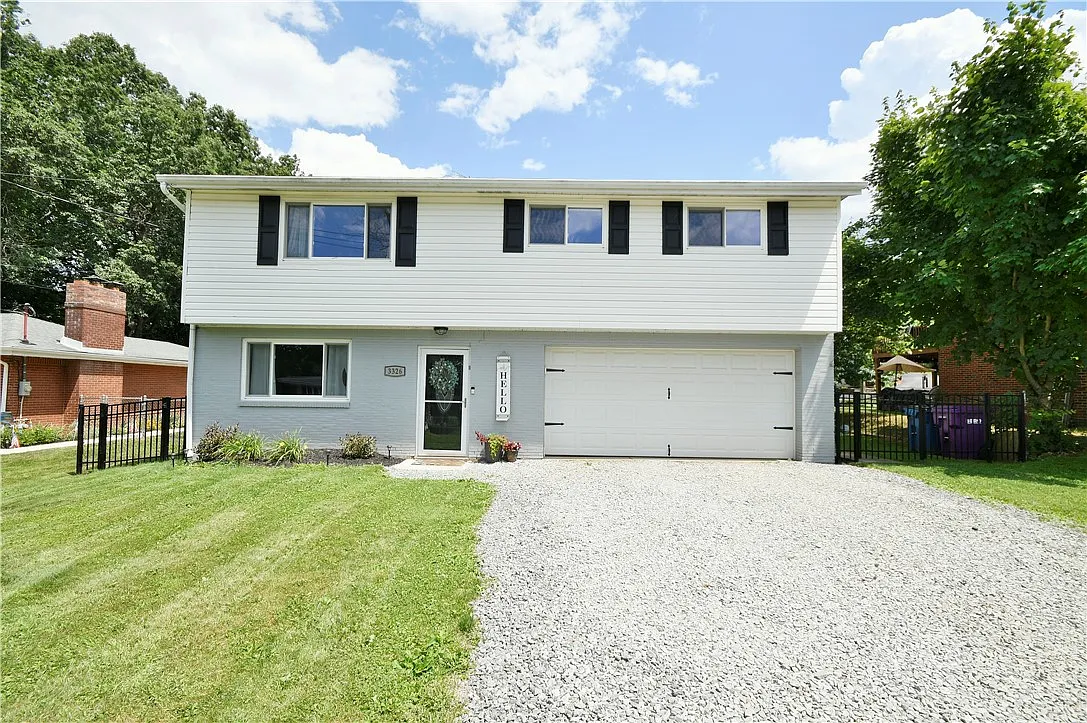 3326 Franklin Dr photo 1