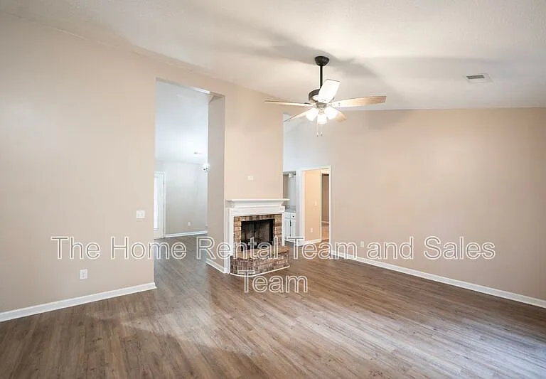 428 Floyd Cir — Photo 6