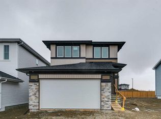 85 N Southborough Sq, Cochrane, AB T4C 3J7
