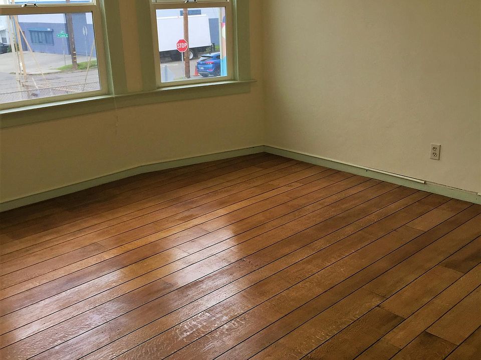 2nd image of 945 57th St APT D