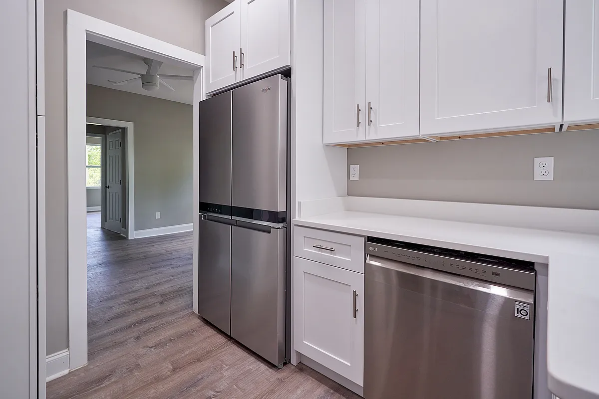 Building Photo - 217 Circle Ave #1