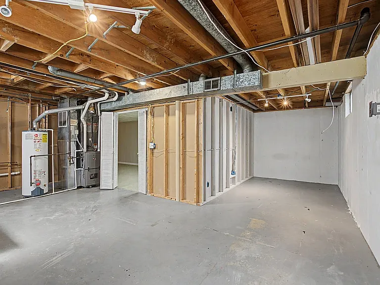 12116 Wincanton Dr — Photo 37