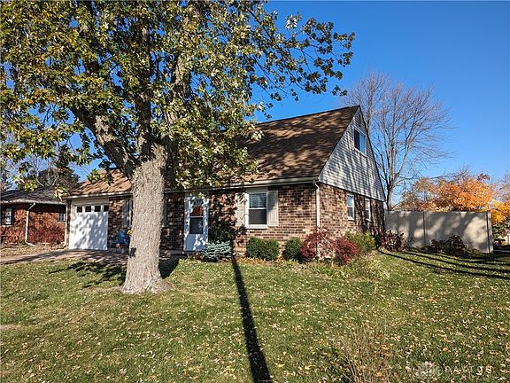 2nd image of 2477 Foxchase Ct E