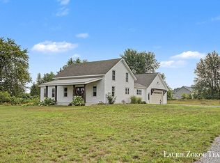 16740 24th Ave, Coopersville, MI 49404