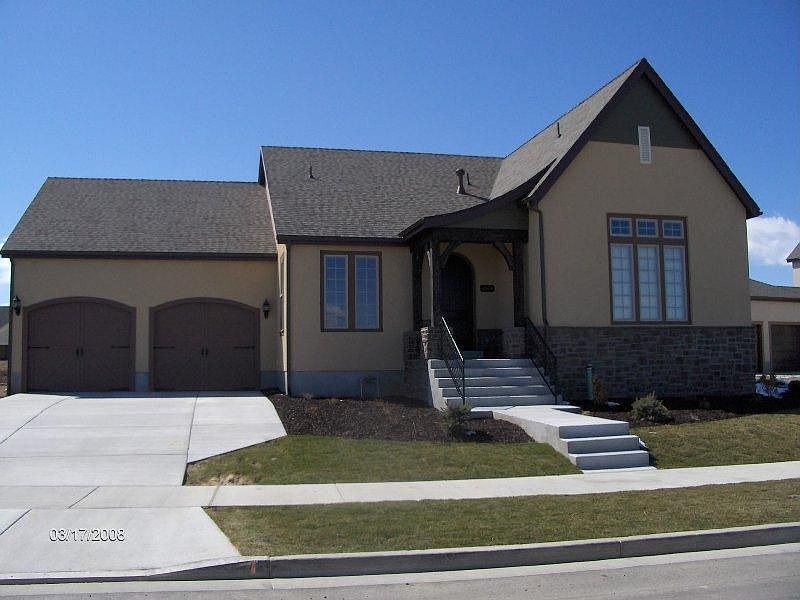 1st image of 10604 S Iron Mountain Dr