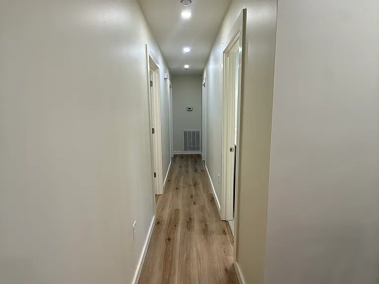 2360 Parkway Dr SE — Photo 14