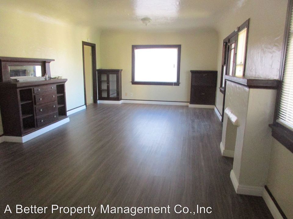 1st image of 1145 Molino Ave APT B