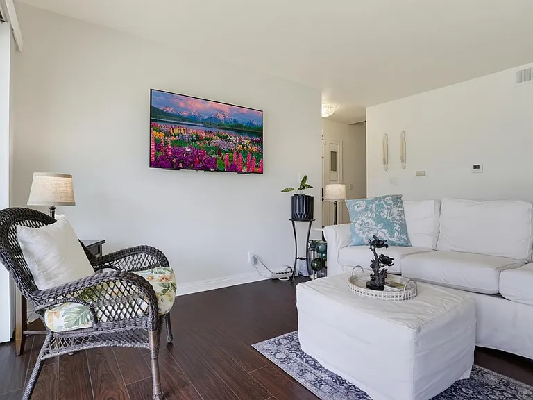 2508 Navarra Dr #403 — Photo 5