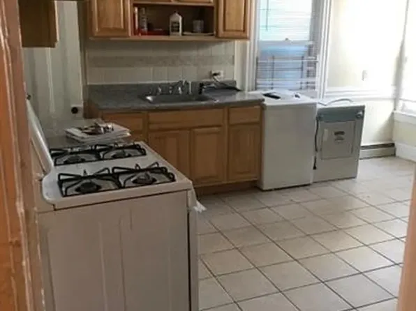 21 Piercy St #5D, Paterson, NJ 07522