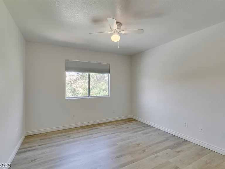 8224 Tivoli Cove Dr — Photo 35