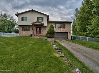 135 Meadowood Ln #L-4, Madison Township, PA 18444