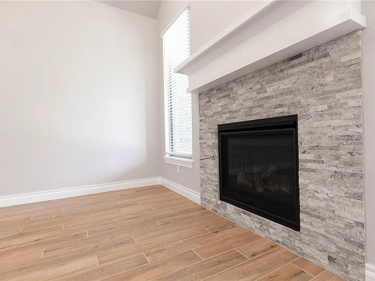 8732 Poppey Pl — Photo 3