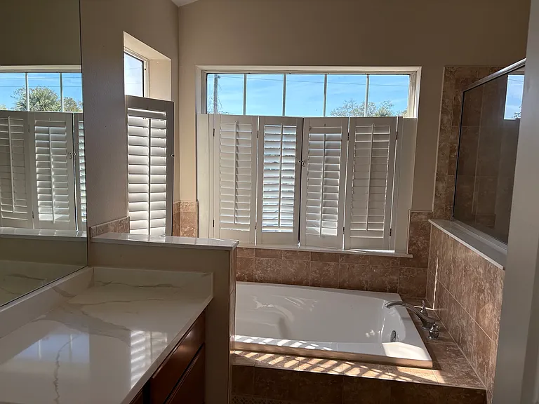 438 Palm Dr — Photo 10