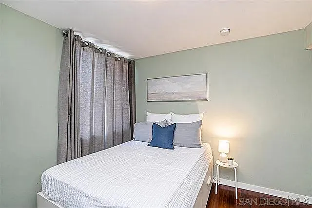 3 bed, 3.5 bath, 1342 sqft, $4,600 — Photo 3