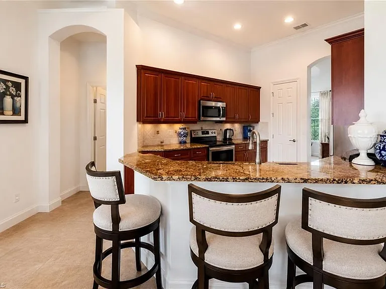 8263 Potomac Ln — Photo 24