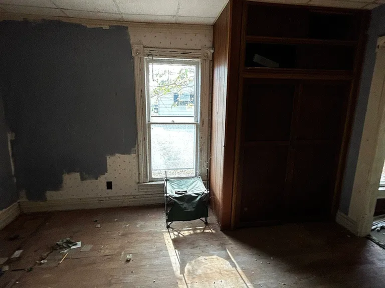 106 Locust St — Photo 11
