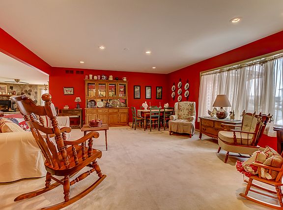 3rd image of 140 Blue Bill Ct