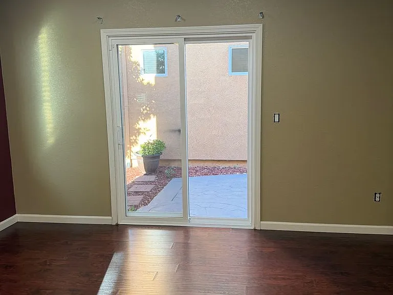 4032 Vittoria Ln — Photo 11