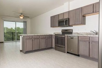 2nd image of 424 6th Ave APT 402