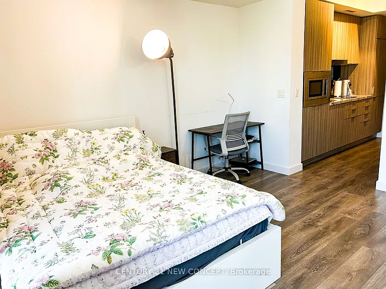 215 Queen St W #809 — Photo 3