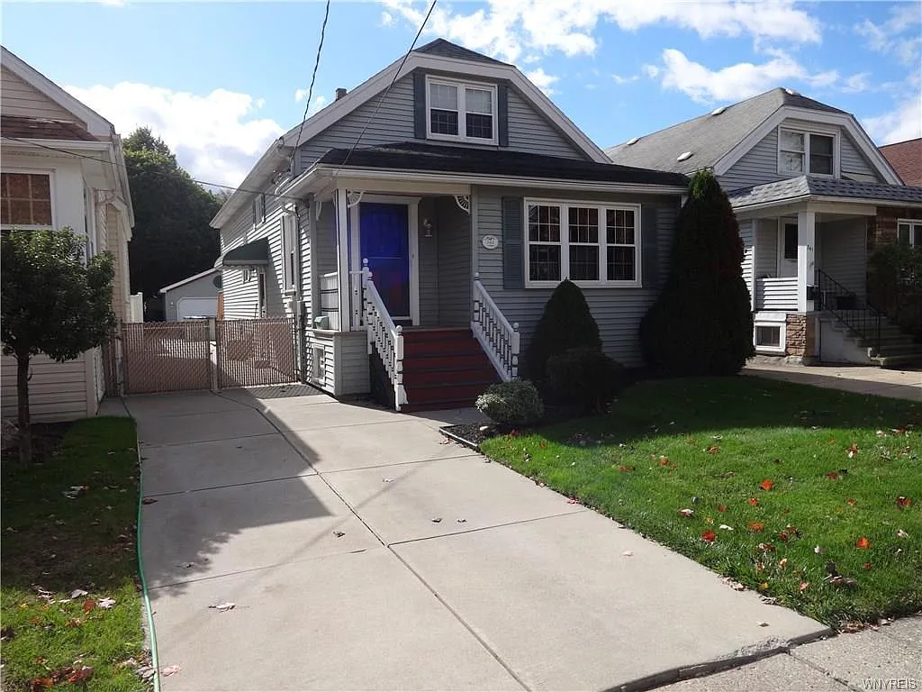 343 Eden St photo 1
