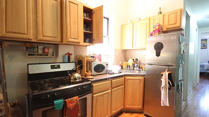 Rented by Nooklyn NYC LLC | media 9