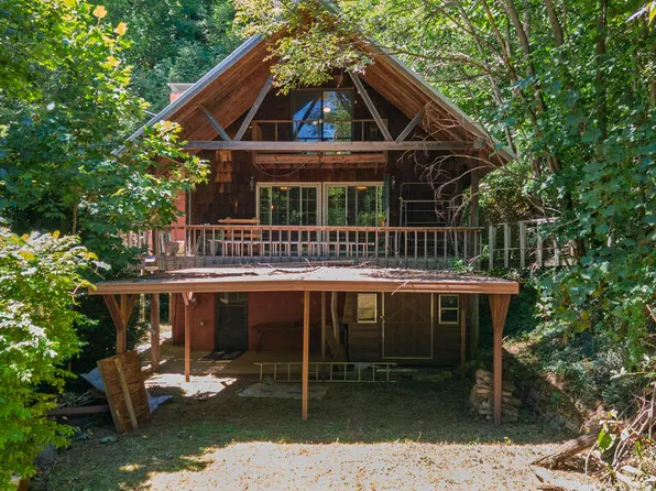 400 Little Hog Back Mountain Ln, Highlands, NC 28741