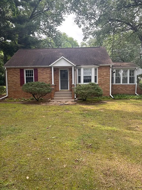 2 bed, 1052 sqft, $1,350 — Photo 1