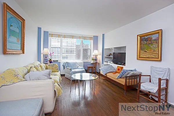 Sold by NextStopNY | media 18
