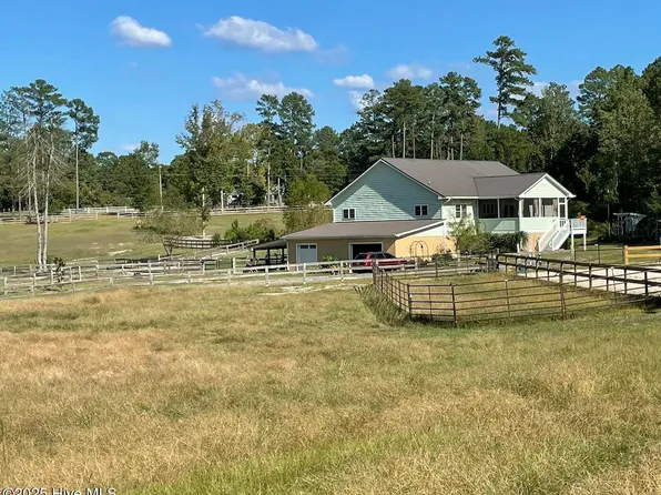 230 Causey Road, Vass, NC 28394