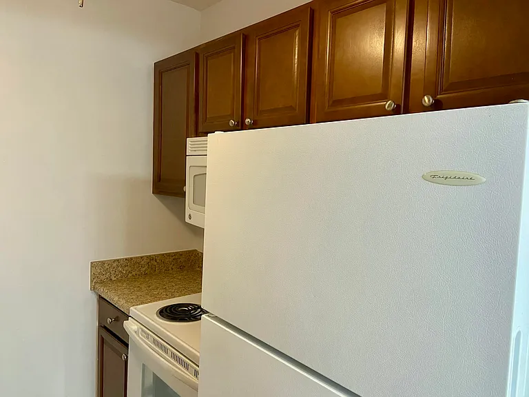 2909 Middle River Dr #105 — Photo 9