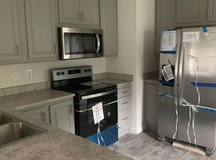 2 Karen Ln #34L, Brunswick, ME 04011