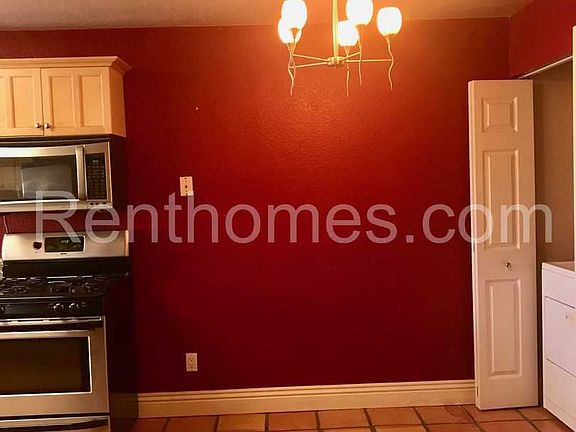 5th image of 4779 Seminole Dr APT 210